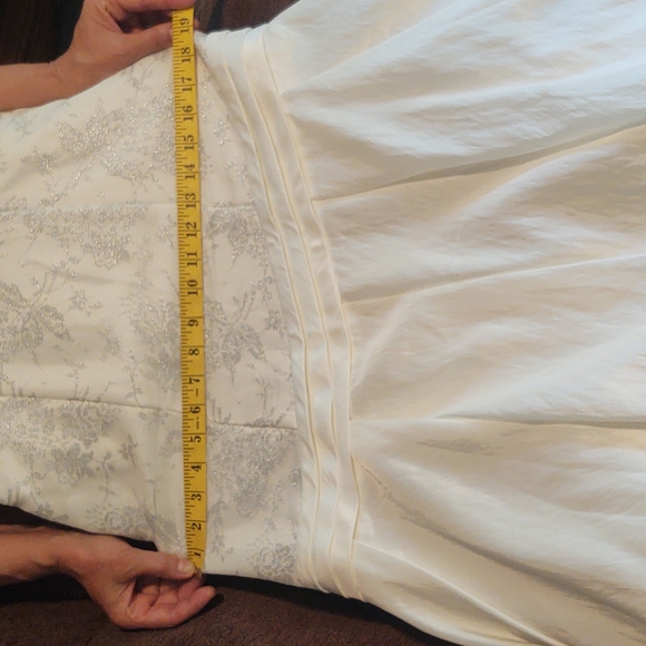 NWT Strapless wedding dress by Camille LA Vie - Picture 16 of 17